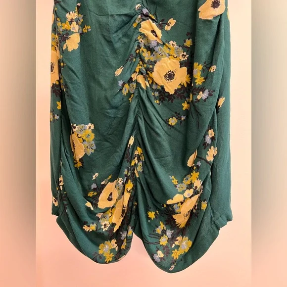 Urban Outfitters Floral Ruched Dress - Picture 7 of 12